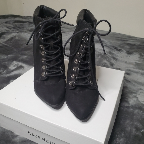 Black Booties - Picture 4 of 4